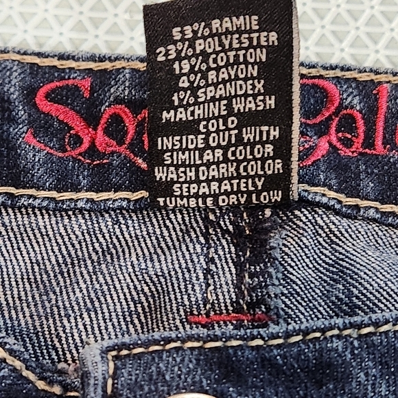 Southpole Junior Embroidered Low Rise Bootcut Medium Wash Denim Jeans Size 9 - Picture 9 of 9